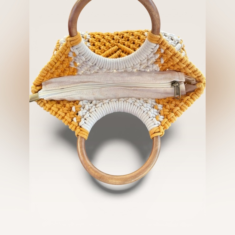 Chevorn Knotted Pattern Macrame Bag with Wooden Handle - Picture 5 of 8